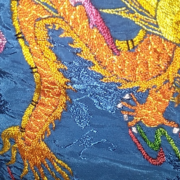 VTG "Golden Bee" Kimono (Made in China) - Picture 9 of 13